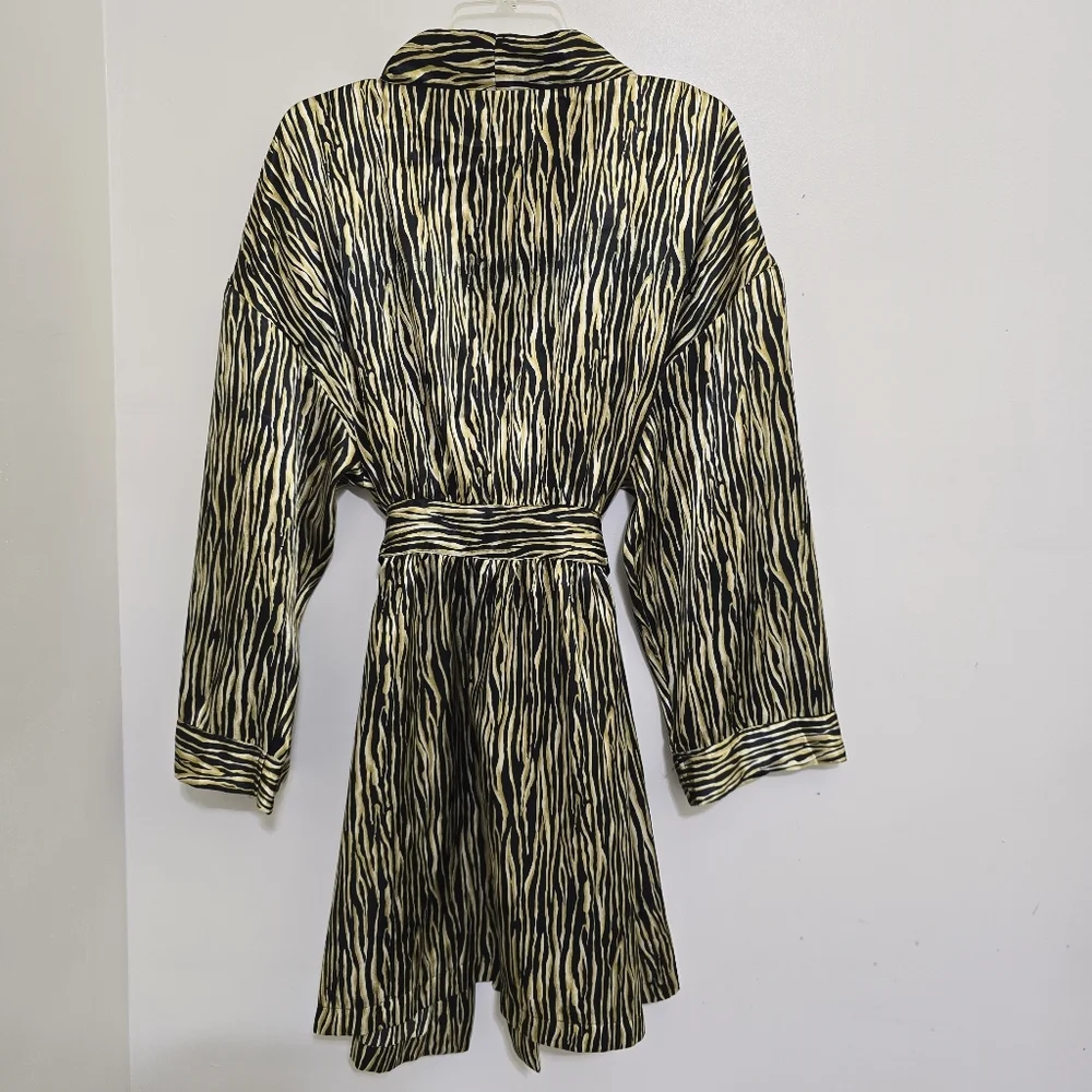 vintage‎ EVANDALE Intimates size M/L Silky Satin Animal Print Robe Black Gold